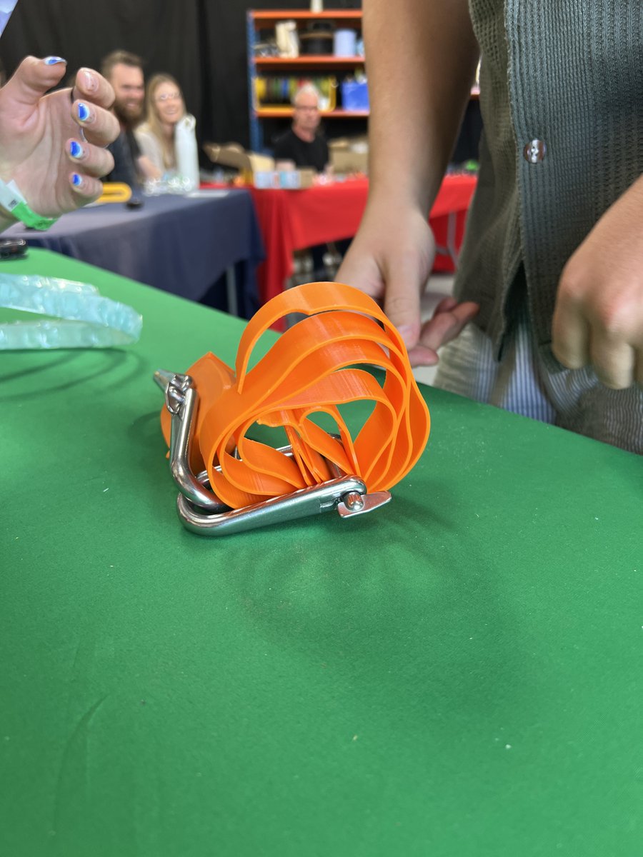 The video of the 3D Printed hook challenge by <a href="/polymaker/">Polymaker</a> at #MakerRetreat2025 just dropped! This was only one of a bunch of amazing challenges at the event.

Check it out! Bet you see a few legends you know:
youtube.com/watch?v=Evgvg8…