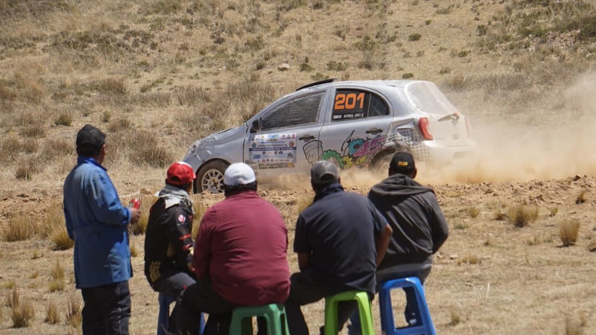 grupoeldeber's tweet photo. #ATodoMotor |🏎️ PUCARANI VIBRA CON EL AUTOMOVILISMO NACIONAL 🔊

En Pucarani, provincia Los Andes, La Paz, se lleva adelante la Tercera Carrera Nacional de Automovilismo en el circuito del mismo nombre, evento organizado por la Federación Boliviana de Automovilismo Deportivo (FEBAD). 

📸: APG