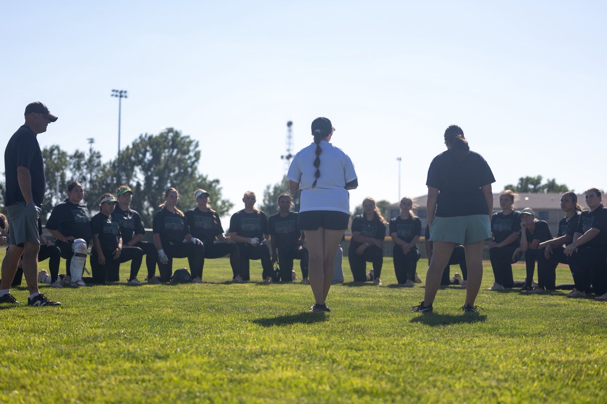 .<a href="/Seward_Softball/">Seward Softball</a> kicked off their fall scrimmage slate at home on Friday! 🥎

#GoodToBeGreen
