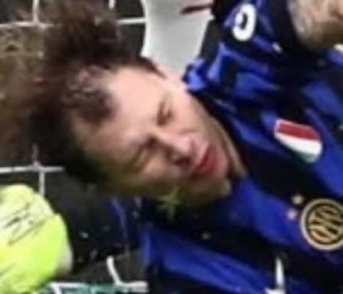 Nicolò Pecorella va Juventus

Minuti giocati 64’
0 Goal
0 Assist
0 Tiri in porta
0.00 xG
52 Tocchi
11 Palle perse

Semplicemente una busta di merda