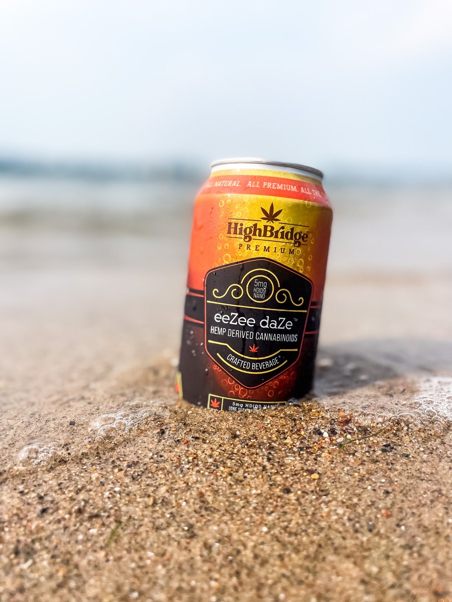 When life give you #waves, crack open an eeZee daZe!
#Crafted with #relaxation in mind, this is #lakeside living done right. 🌿