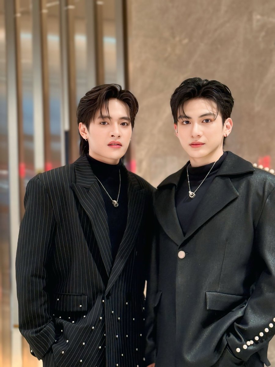GybProject's tweet image. อาการมันเป็นยังไงไหนบอกหมอ Lottery Doctor 
แคมป์ คุณาธิป, จิมมี่ จิรเมธ 
ร่วมงาน FEED X KHAOSOD AWARDS 2025

ณ Paragon Hall, ชั้น 5, สยามพารากอน 

#อาการมันเป็นยังไงไหนบอกหมอ 
#lotterydoctor #campkunatip #jimmyjiramate #campjimmy 
#Ch7HDEntertainment
#FeedxKhaosodAwards2025