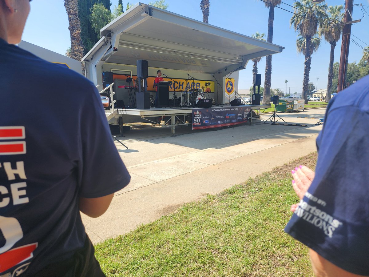 March Air Res. Base tweet media