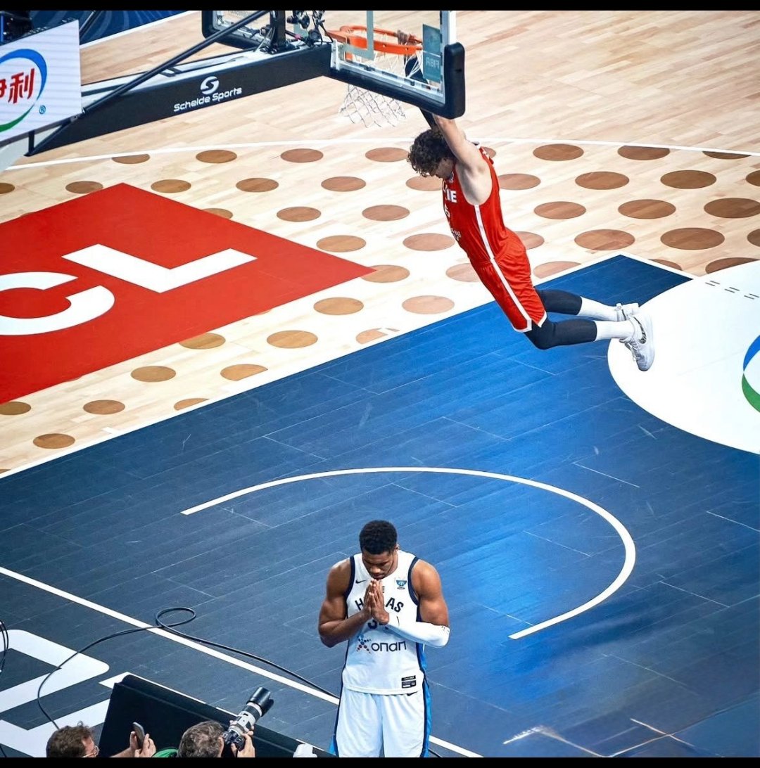 HaytaogluUlku's tweet image. #ikonik #12devaadam #militakım Hadi yarın tarih baştan yazılsın.🤍❤️🇹🇷