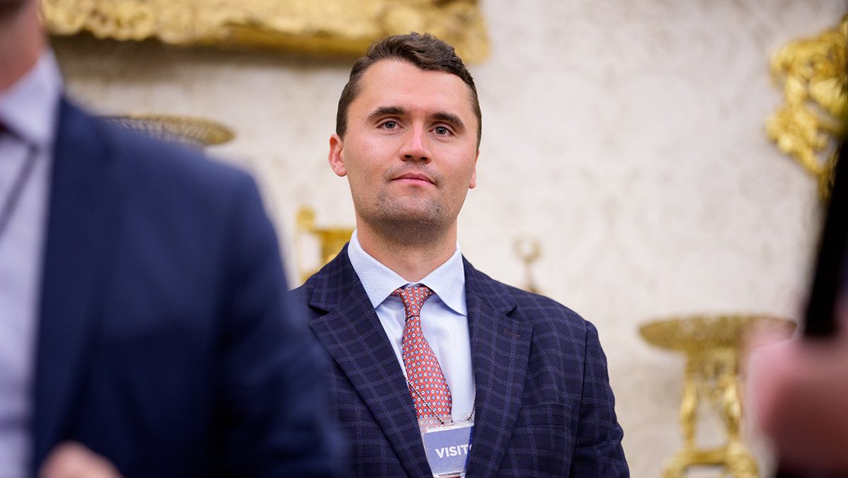 Nick Sortor (@nicksortor) on Twitter photo 🚨 BREAKING: American Airlines has “REMOVED FROM SERVICE” pilots who celebrating the kiIIing of Charlie Kirk, the airline announced
“This behavior is disgusting and they should be FIRED,” <a href="/SecDuffy/">Secretary Sean Duffy</a> said
“Any company responsible for the safety of the traveling public cannot 🚨 BREAKING: American Airlines has “REMOVED FROM SERVICE” pilots who celebrating the kiIIing of Charlie Kirk, the airline announced
“This behavior is disgusting and they should be FIRED,” <a href="/SecDuffy/">Secretary Sean Duffy</a> said
“Any company responsible for the safety of the traveling public cannot