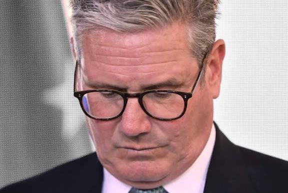 The Times have reported that before Keir Starmer made Peter Mandelson the US ambassador, he had received an official two-page document detailing Peter Mandelson's friendship with Jeffrey Epstein.

So he did know.
He lied in parliament.
He lied to us, again.
He’s so finished.