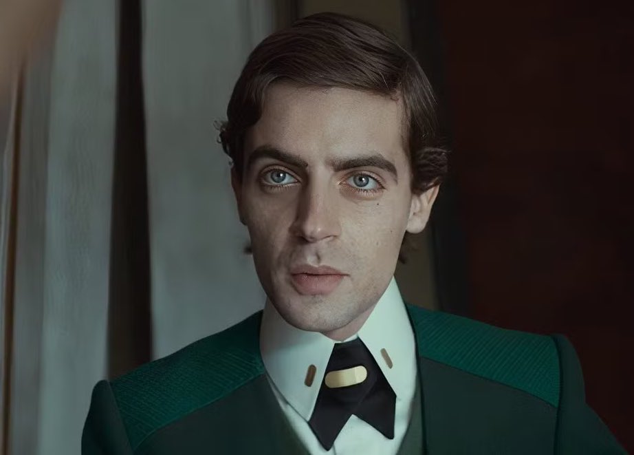 sw_holocron's tweet photo. ANDOR creator Tony Gilroy describes his approach to side characters.

“There are no subsidiary characters….Every single person who arrives must have something. Anyone of any consequence whatsoever, I want them to be fully realized…. That’s good writing.”

(Source: The Bulwark) https://t.co/3DzL0zWFvd