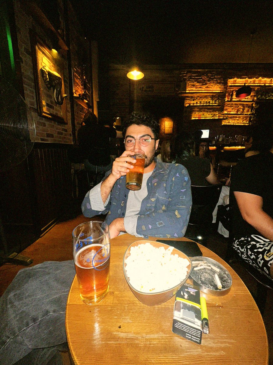 Memleketten gelip Kadıköy’de ortam yapmaya çalışan badboy kürdomun first date’te getirdiği yere bakın. <a href="/desbazid/">Dersim</a>