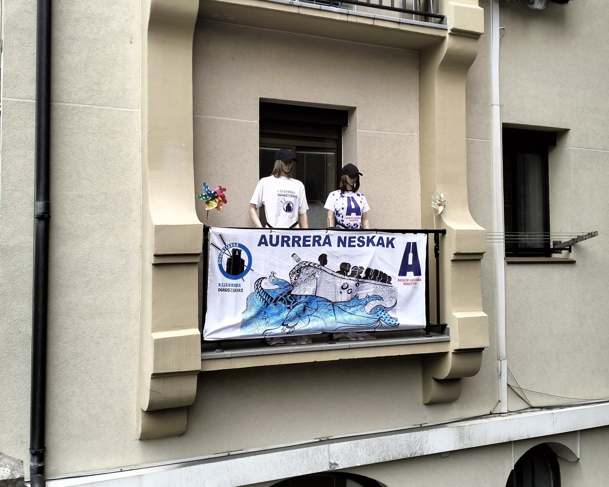 Merliburu's tweet image. Aurrera neskak!
#Kontxakobandera