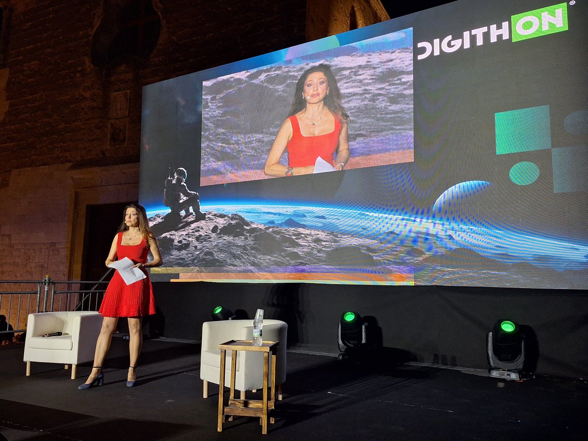 digith_on's tweet image. Il futuro è già qui
@bgallavotti a #DigithON2025 
&quot;La tecnologia serve a farci risparmiare energie da dedicare ad altre cose, non a pensare o a creare meno. L&apos;importante è non lasciare inattivo il cervello&quot;.

#Next 
#DigithON2025