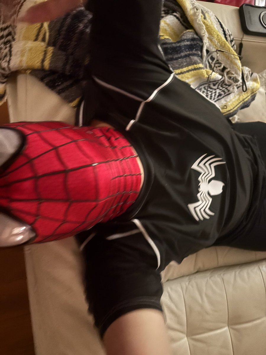 bitchbesrs's tweet image. like my nerd frrr