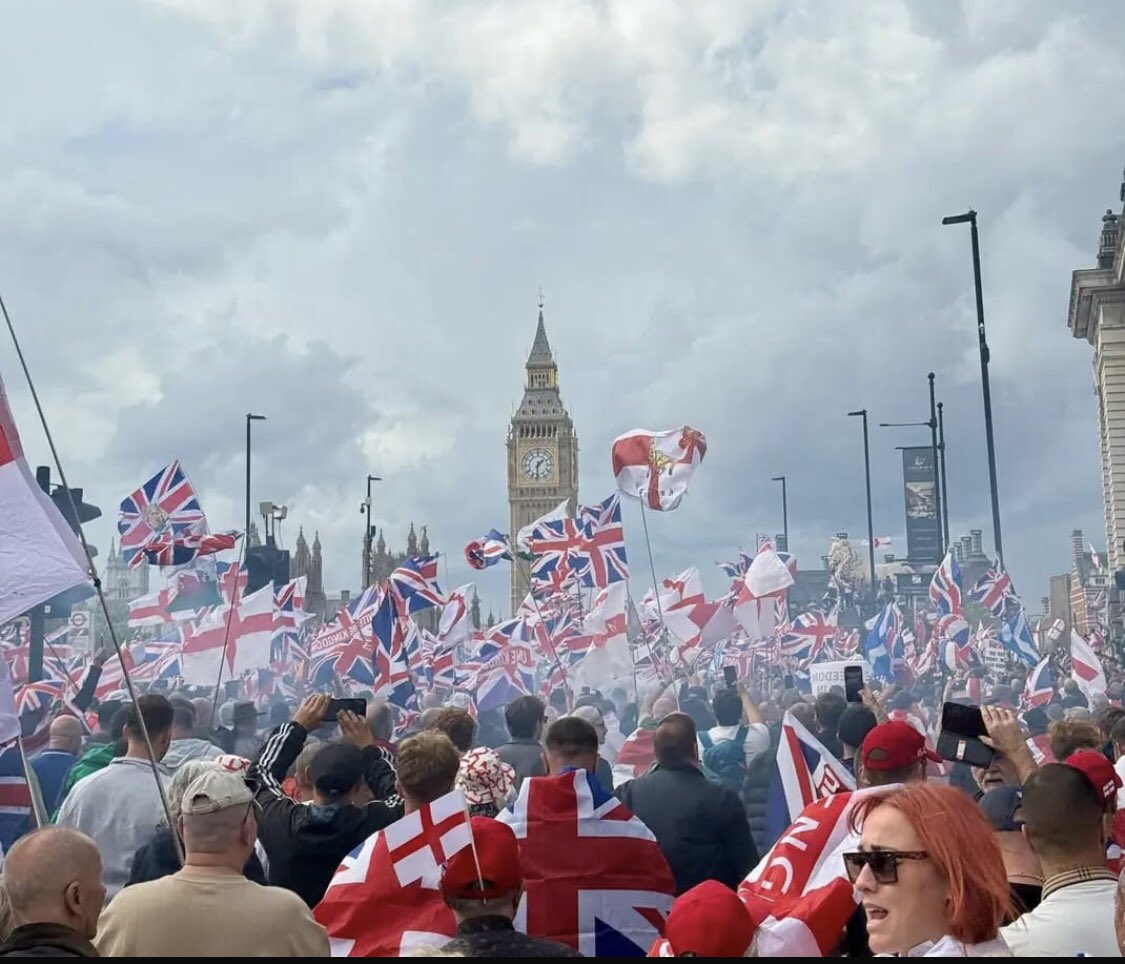 sophielouisecc's tweet photo. I love this country man 🇬🇧♥️ https://t.co/QgzXaZZ0rN