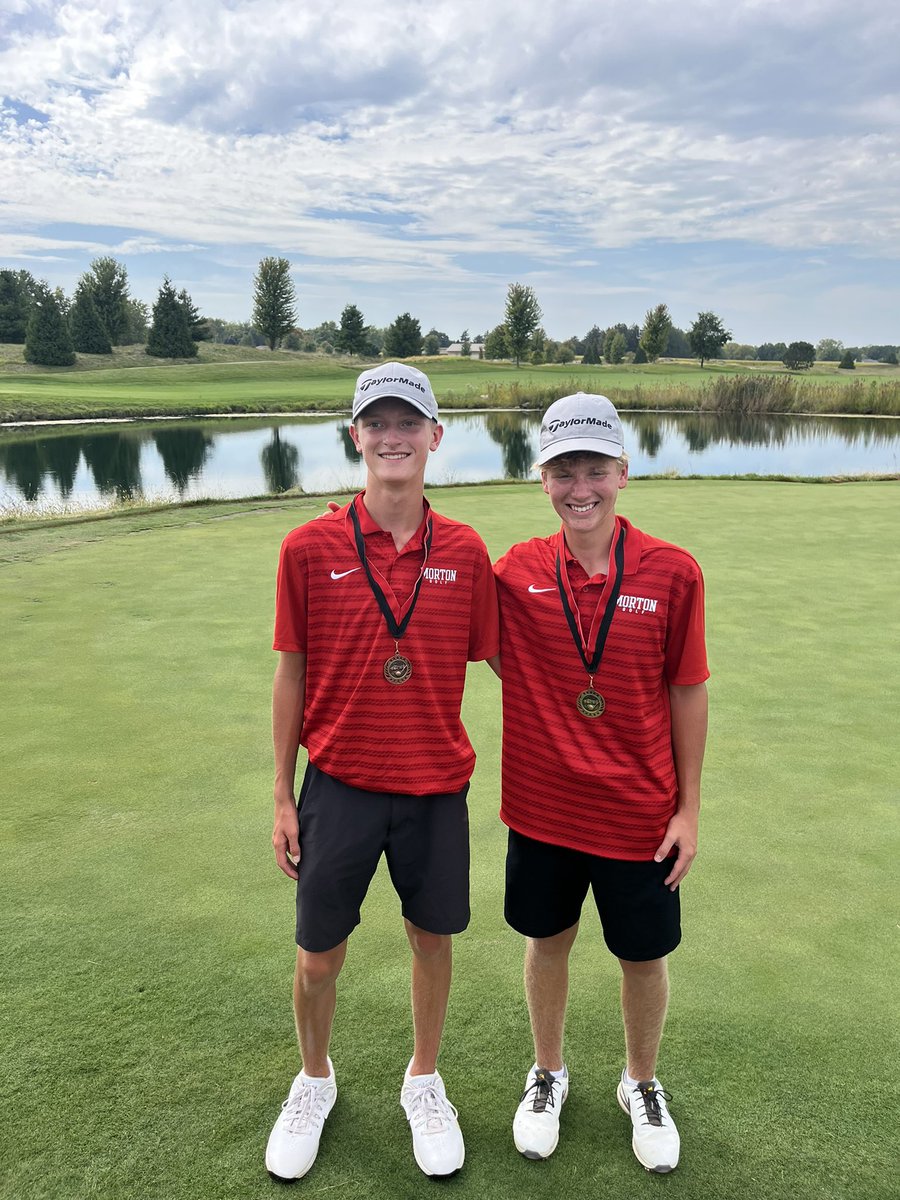 Highlights from Metamora Classic:

Chase Hopper - Medalist! 
72-73 = 145

Lee Bolliger - 8th Place
75-77 = 152

Owen Adams - T-10th Place
78-79 = 157

Beckham Zobrist fires an 81 on Day 2! 

Will D’Alfonso fires a HUGE 80 on Day 1!

#FAMILY
