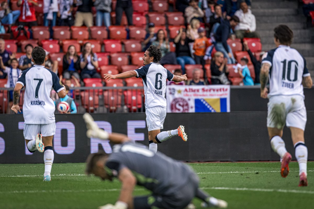 2:1-Heimsieg gegen den Servette FC!

Cheveyo Tsawa markiert seinen ersten Super-League-Doppelpack:

👉 PK &amp; Bericht: tinylink.net/6NoBl

#fcz