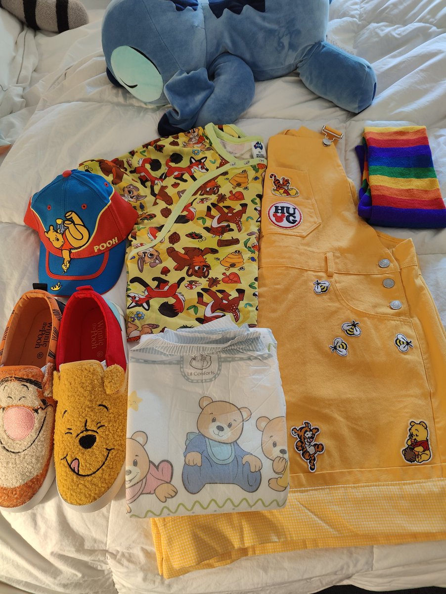 Bouncing around at #BFC

#abdlcommunity #abdllifestyle #abdl #littlespace #babyfur #babyfurcon