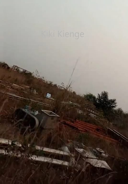 Pire que Bukanga Lonzo, un projet de 139 millions $US abandonné dans le #Kasaï

Enquête de Kiki #Kienge 
À l'opposé de Bukanga Lonzo, personne ici n'est victime d'injustice de la part de la justice congolaise.
Lubondayi (Kasaï-Central), annoncé en fanfare en 2020 comme un levier