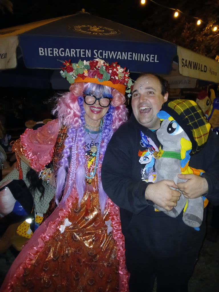 Officially Galacon Glittered by the wonderful <a href="/Elley_Ray/">Unicorn-Dragon QUEEN🦋⭐️🎶🦄🌊</a>