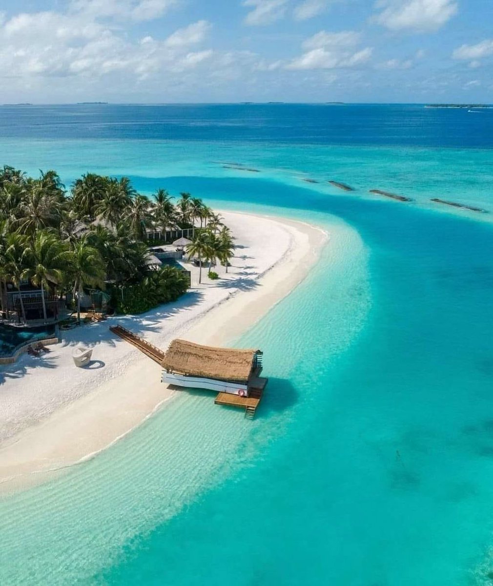 Beautiful beach villa in Maldives –