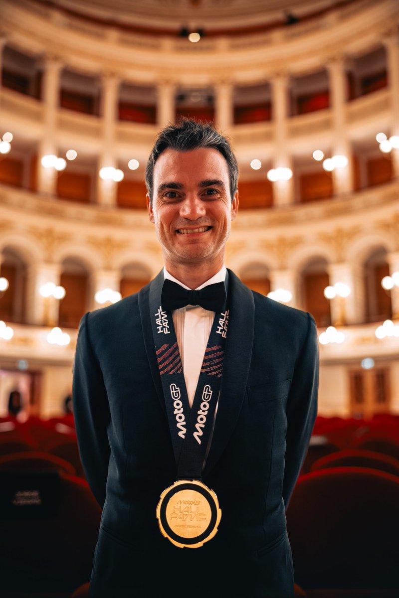 SofaRacer's tweet image. That Medal is Normal Size.

They claimed he had an Advantage because he was Small.

His response?

YOU try being this Size and hanging on to a MotoGP Bike!

If you don’t Love Dani, we can’t be Friends.