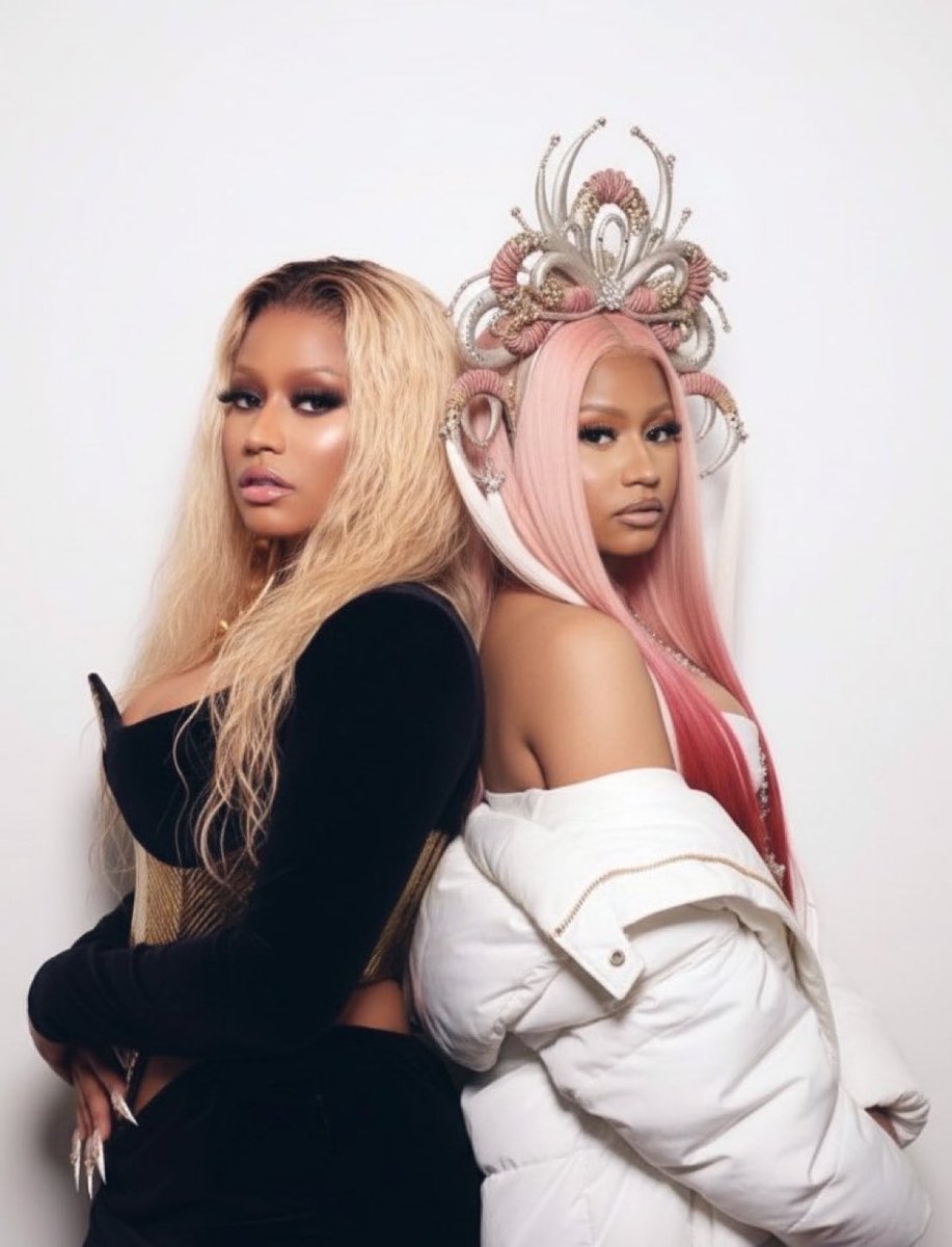 KingRayMontana_'s tweet image. Roman x barbie 😋