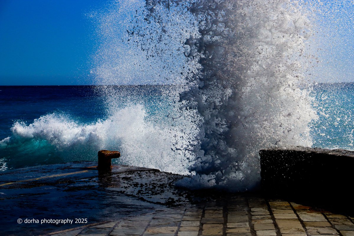 #Greece #Creta #AjiaRumeli #seascapephotography #wavespictures #seawater #canonphoto #photographylovers #Art 
🥰🌊💠🐬🩵
