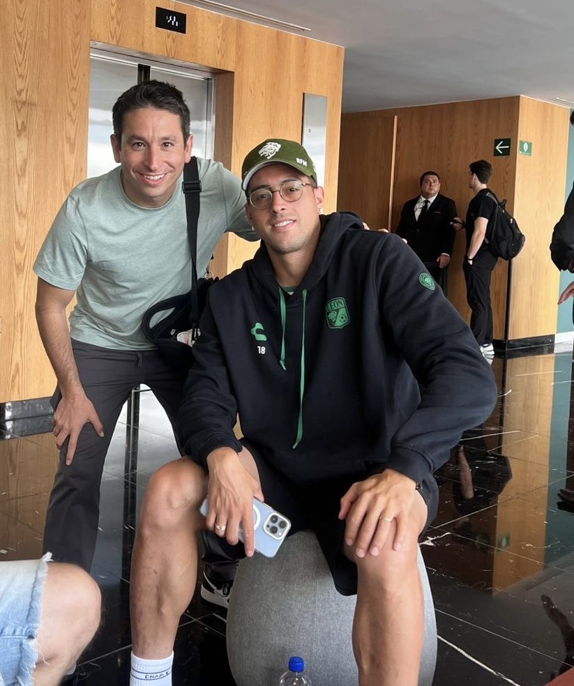 Bien ahí <a href="/izakitto/">Isaac Trevino gtz</a> , buena foto con el Maximo anotador de goles de todos los tiempos en <a href="/Rayados/">Rayados</a>