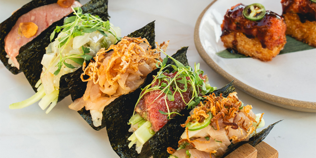 Coming Soon 🇯🇵 Get ready to enjoy delicious made-to-order handrolls in a vibrant, counter-style setting at Sora Handroll Bar. 
shoplakes.com/shopping/sora-…