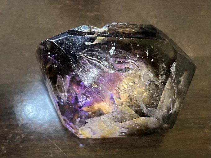 rainyAzurelatte's tweet image. こちら、清水の反動←
水入りスーパーセブン、もはやスーパーエ（自主規制
何がすごいって3か所も水が入ってる上に全部よく見えるやつ。
これ台座つきなんだけど、その台座もちょっと面白かったんだけど文字数（また今度）。

（念のため…スーパーセブンの定義はわかってるつもりです）

@MacrameWala