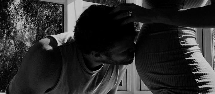 “Kocaman olana kadar her gün öpmeye devam edeceğim,”
￼

“Kocaman olduktan sonra öpmeyi bırakacak mısın yani?”
￼
“Delinin zoruna bak, bırakır mıyım?Bırakmam.”

#ihtilal