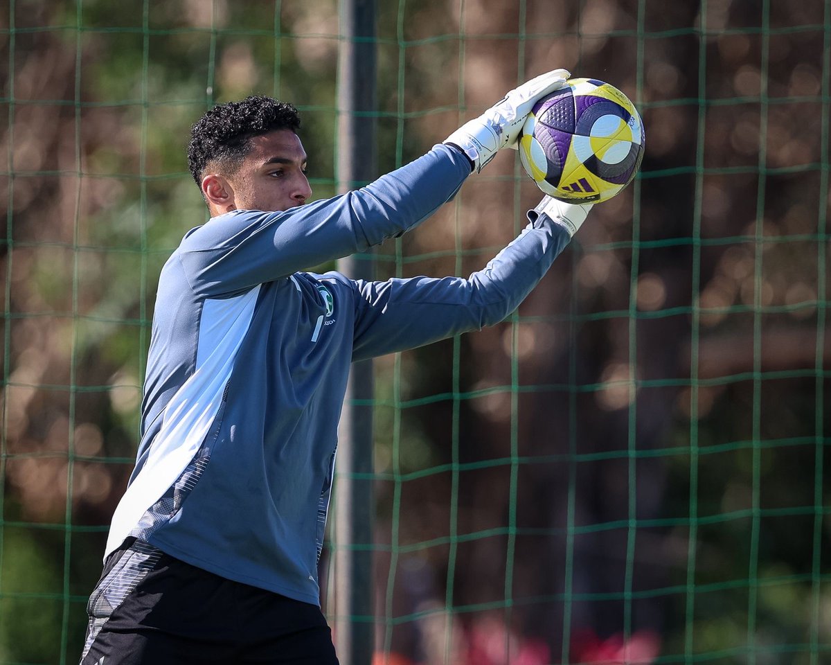 SaudiNT's tweet photo. 📸🧤

#معاك_يالأخضر | #U20WC https://t.co/GNMK9vweeR
