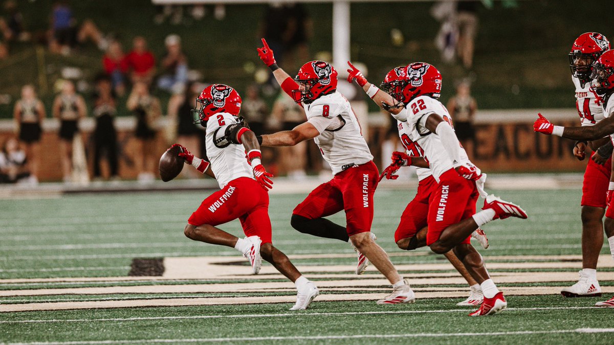 A bunch of good kids that 𝗪𝗢𝗥𝗞 𝗛𝗔𝗥𝗗

#1Pack1Goal