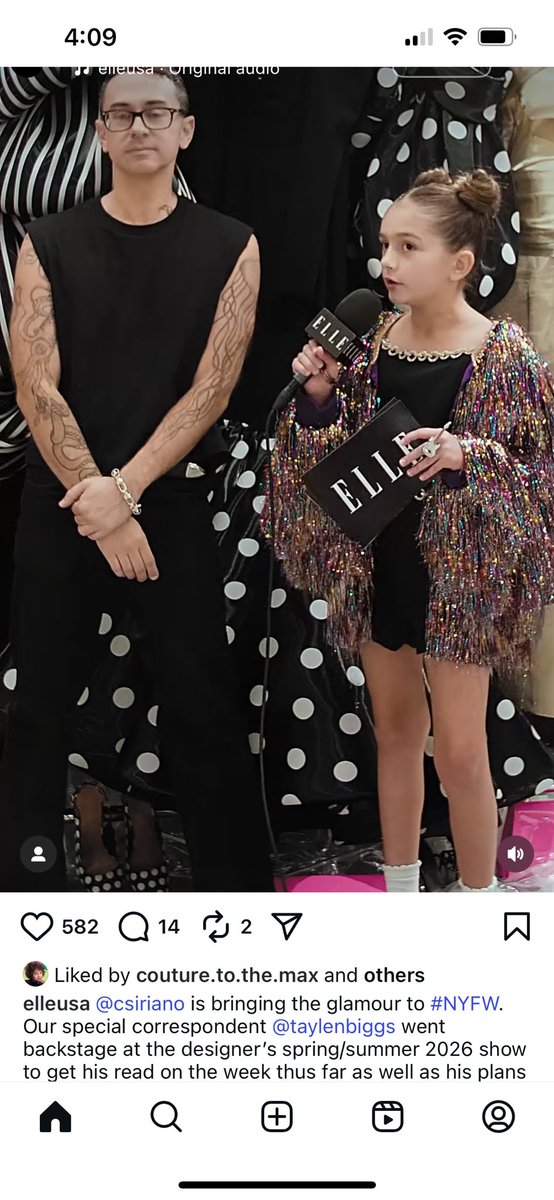 CapeFloy's tweet image. Why aren’t you OUTSIDE playing sports? 
And, why does actor Scott Wolf feel like his wife is the nanny homeschooling with a rape whistle at chapel at wartime?
#deportFloy #doingstuff