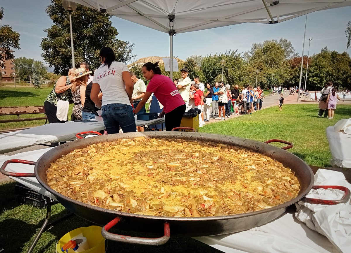 🎉🎉🎉Paellada para todo el barrio y para TODO LOGROÑO!! Estáis invitados a nuestras fiestas🥳🎉 <a href="/AytoLogrono/">Ayuntamiento Logroño</a>
