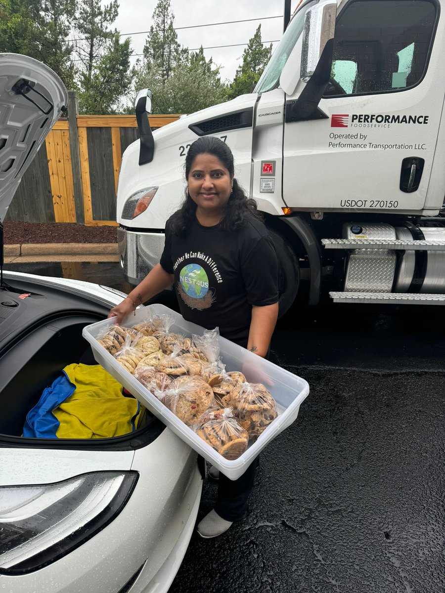 joinnest4's tweet photo. Fuel your #impact & your #tax savings! DYK for every trip you make as a #NEST4US #foodrescue hero, your mileage is #taxdeductible? That’s right—you can claim 14¢ per mile while you #makedifference!💚 Turn your #car into a tool for #change & #signup today: https://t.co/TnRs0vVqL4 https://t.co/cHVVhn7T6j