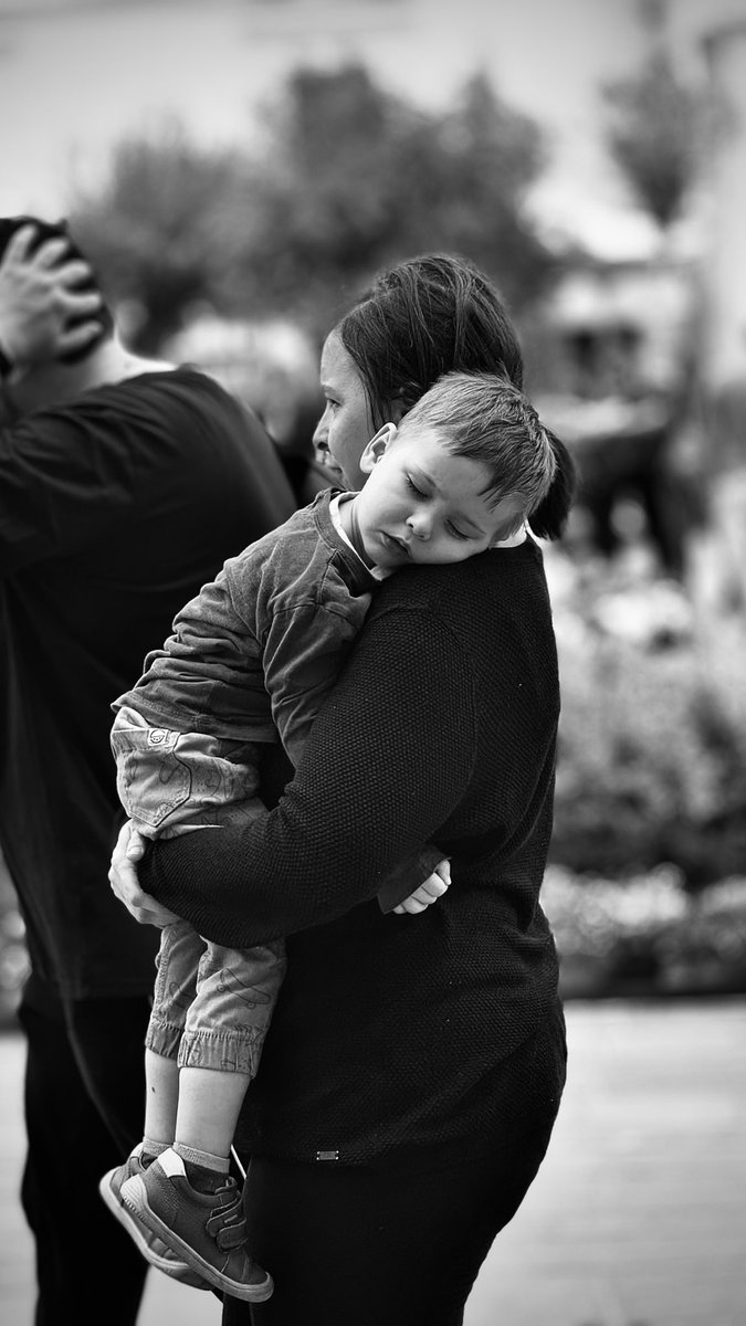 infinitiguai's tweet photo. solo dio sa quanto mi manchi viaggiare e fotografare ogni volto che mi emoziona https://t.co/1uwoShE34B