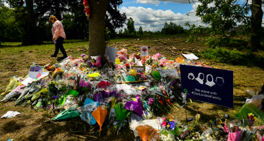 CP24's tweet image. Carney government to table bill proposing new hate-related Criminal Code offences this week: source
cp24.com/news/canada/20…