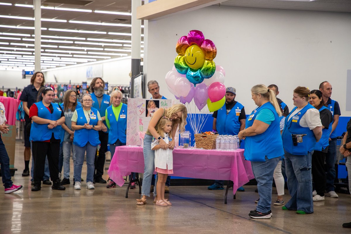 MSHPTrooperI's tweet photo. Truly honored to work alongside @Walmart for the Heart Event 💙 The impact they make for children is nothing short of inspiring. Thank you to @bransonPD and Taney County Sheriff’s Department for being part of this meaningful day. #HeartEvent https://t.co/S0pNYJkSeT