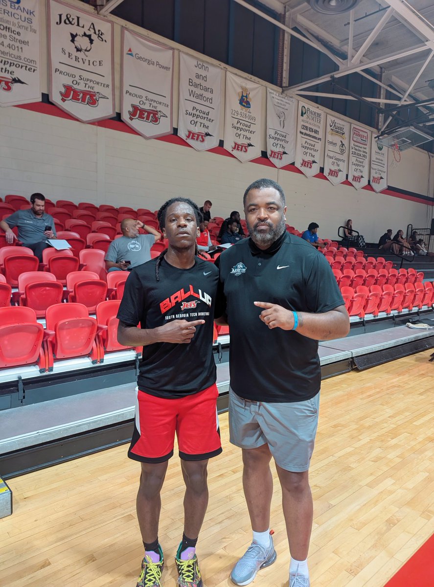 The Macon Mavs Basketball Program (@macon_mavs) on Twitter photo Truly enjoyed watching one of our guys have a strong day in front of multiple Coaches. Sound fundamentals, good decision making, making open shots, competing on D & being a great teammate is what a PG should be! Frankie displayed all of that and more!
<a href="/frankieee1k/">Frankie Raines Jr</a> Truly enjoyed watching one of our guys have a strong day in front of multiple Coaches. Sound fundamentals, good decision making, making open shots, competing on D & being a great teammate is what a PG should be! Frankie displayed all of that and more!
<a href="/frankieee1k/">Frankie Raines Jr</a>