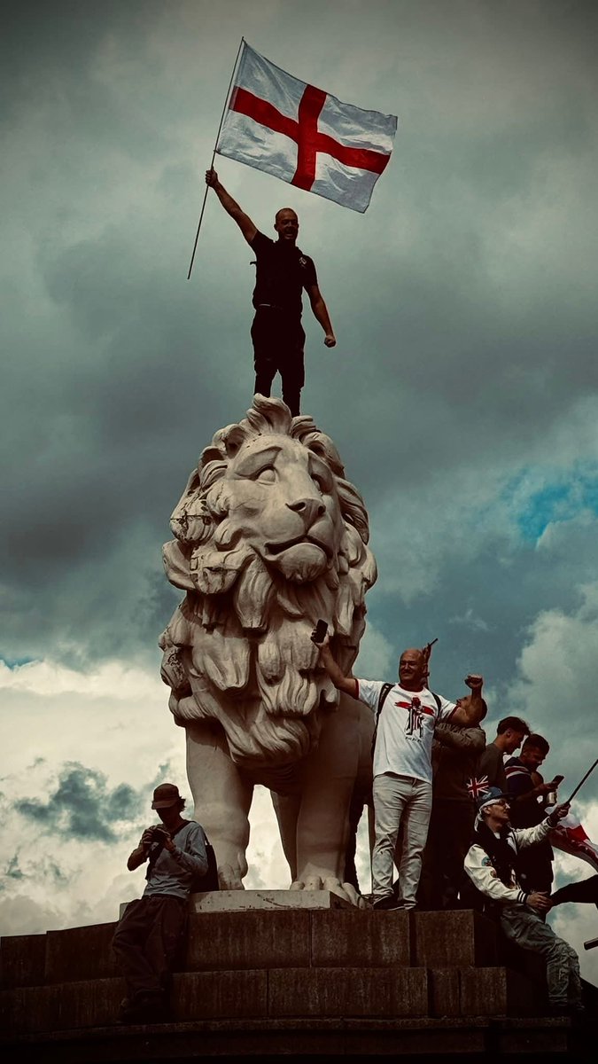 Sutton1Mr's tweet photo. What a great pic. https://t.co/3LjTGnZ9oH