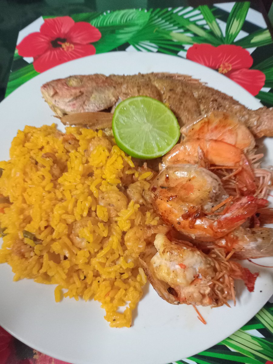 Celebrando los 63 del jefe🎊🍻💃🙌🙌que sean muchos años más🤗