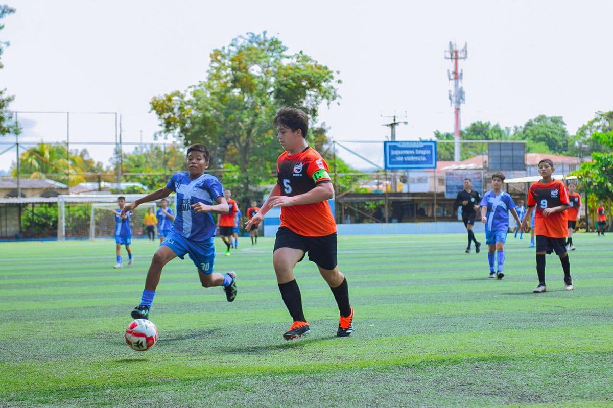 Victoria IMDER Sub-13 💙⚽

Nuestros chicos se impusieron con autoridad ante Escuela Formativa con un marcador de 3️⃣-0️⃣.

📍 Cancha Lincoln

¡El futuro del fútbol sigue brillando con talento y pasión! 🔥🙌