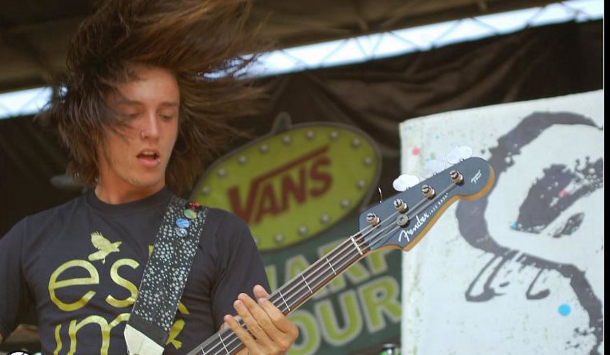 T E L L E tweet media