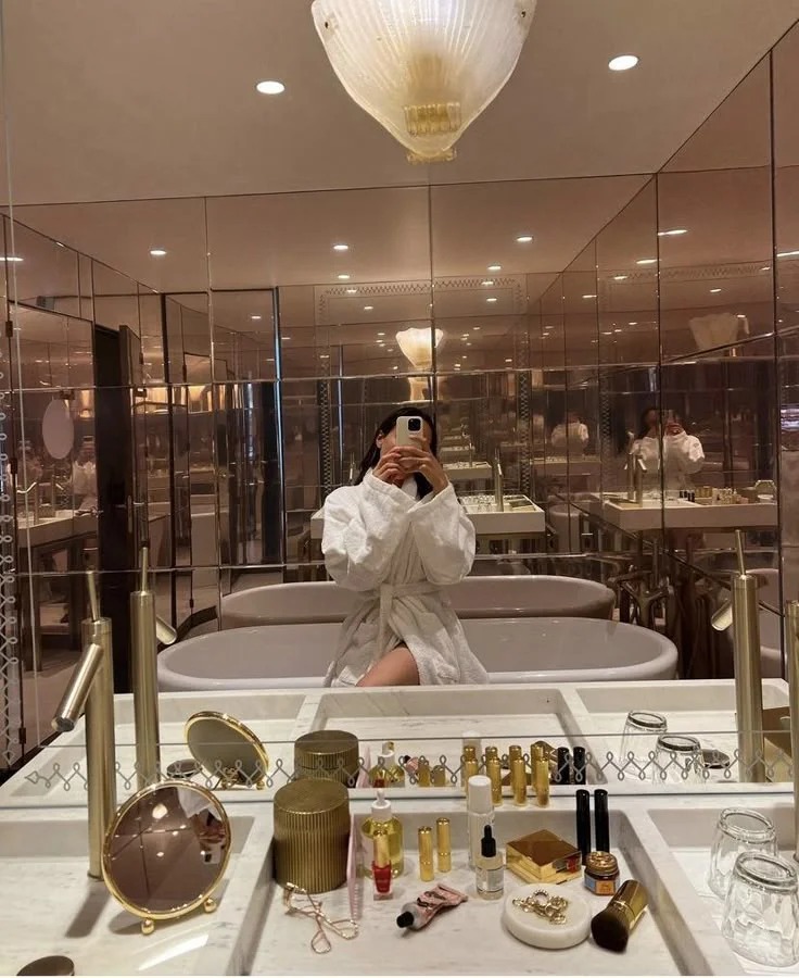 Golden moments of self-love and luxury