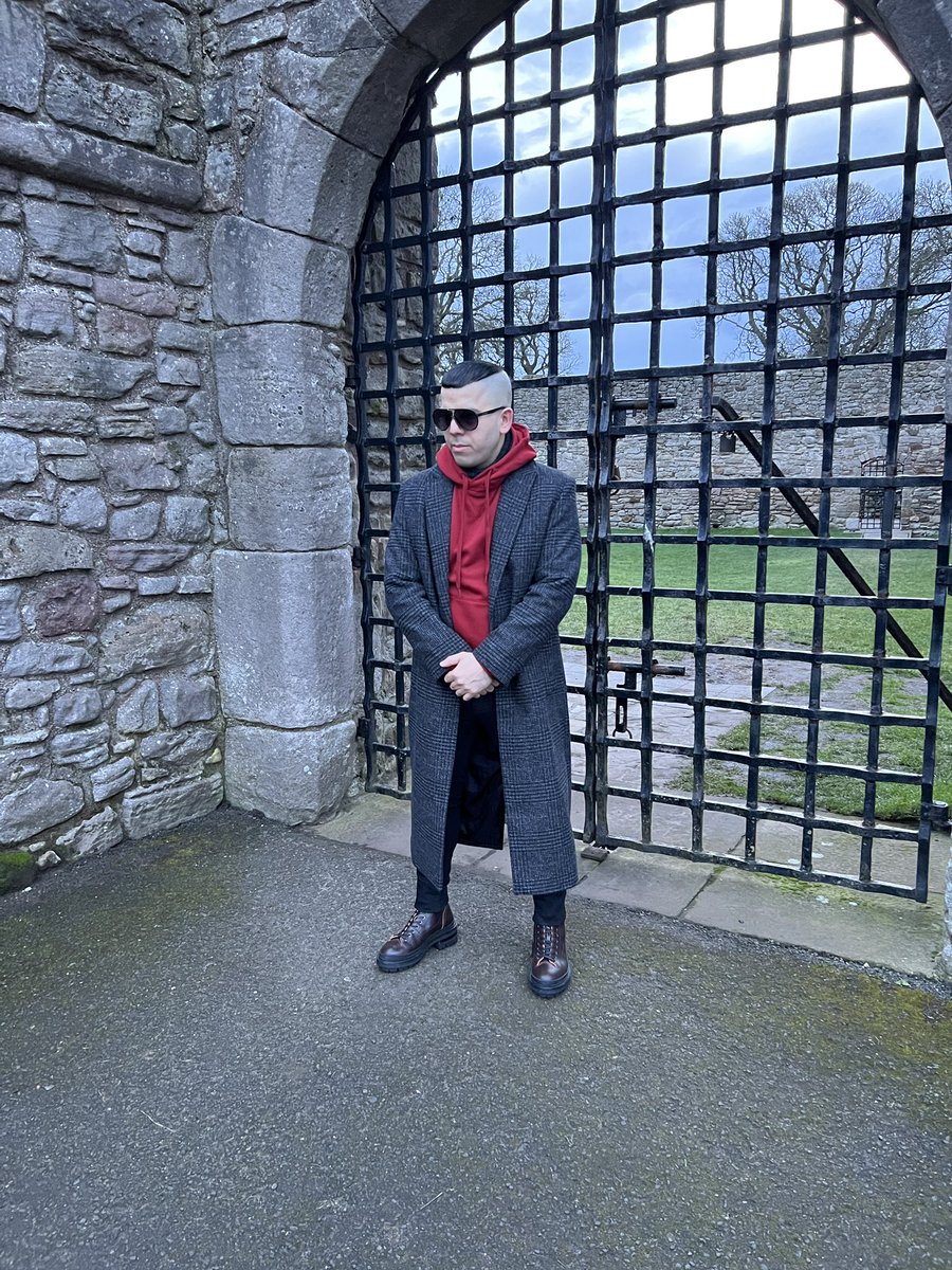 WilDiesel7's tweet photo. Craigmillar Castle 🏰 🇬🇧 🏴
.
.
#style #europeanstyle #fashionista #man #fashion #manwithstyle #gq #dolceandgabbana #dsquared2 #diesel #gstar #bananarepublic #unitedkingdom #scotland #edinburgh https://t.co/29bMRTHhXy