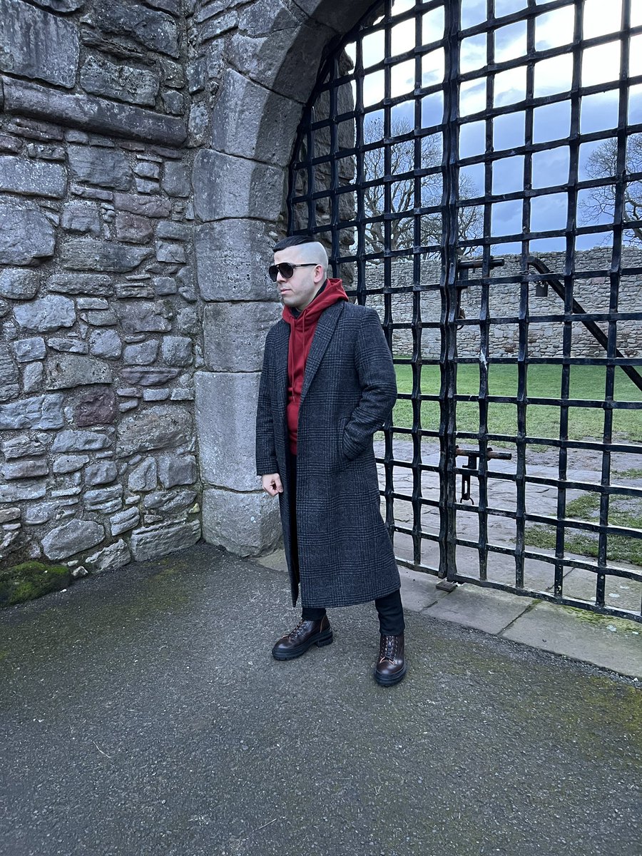 WilDiesel7's tweet photo. Craigmillar Castle 🏰 🇬🇧 🏴
.
.
#style #europeanstyle #fashionista #man #fashion #manwithstyle #gq #dolceandgabbana #dsquared2 #diesel #gstar #bananarepublic #unitedkingdom #scotland #edinburgh https://t.co/29bMRTHhXy