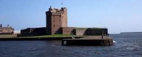 tourscotland's tweet photo. Tour #Scotland 4K short #Autumn travel video Blog clip, with #Scottish music, of #Broughty #Castle on #ancestry, #genealogy, family #history visit and trip to #Broughty #Ferry by the Firth of Tay near #Dundee, #Tayside https://t.co/fScJkzmApl https://t.co/jifqSPTRiO