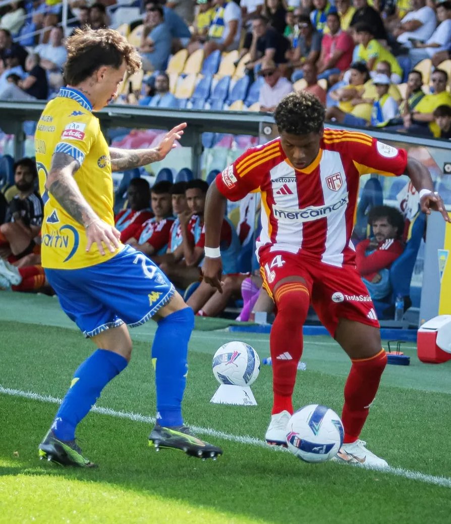 CanteraColombia's tweet image. 🇵🇹DEBUTANTE⚽️
#Portugal

Oscar Perea (19) debutó con el AFS de la primera división de Portugal. Derrota 3-1 ante Estoril.

Prestado por el Racing Strasbourg 🇫🇷 esperamos que tenga los minutos que busca.

Próximamente el mundial sub-20

#Colombia #AFS #France