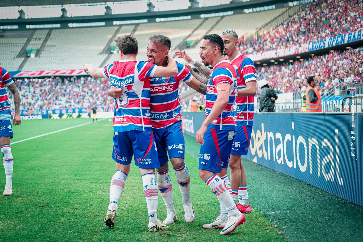 Fortaleza se resiste al descenso a Serie B y gana un partido muy importante frente a un rival directo, Vitoria.

Otro muy buen encuentro del central zurdo Gastón Ávila que, por cierto, es hermano del jugador del Real Betis Chimy Ávila.