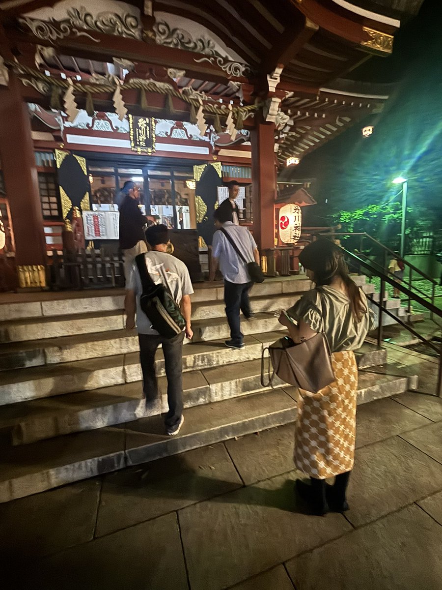 昨日はＸで知り合った皆さんとご飯会をしてました

今回は武藤さんの知り合いの方のお店でのご飯会！オーナーさんもとても素敵な方でお料理もとても美味しかったです♬
ご飯の後は皆で氷川神社のお祭りに！
神社ばかり行ってます笑

めちゃくちゃ楽しいご飯会でした
ありがとうございました〜☺️✨
