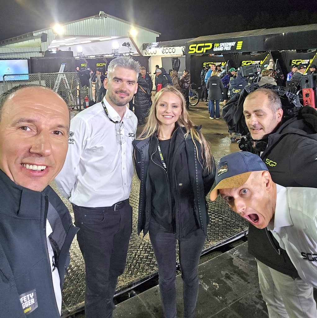 RafSpeedway's tweet photo. To była kolosalna przyjemność pracować dla Was Szanowni Kibice przy SGP 2025 
Wielkie dzięki EKIPO @Eurosport_PL 
@mr_rutkowska 
@MichalKorosciel 
@MarcinKuzbicki
@seba_szczesny 
@karpbezcisnien 
@m_slomczynski 
#PiotrProtasiewicz
#JeanPrisset 🎥
Do zobaczenia na SON w Toruniu! https://t.co/p2y8KvHVLu